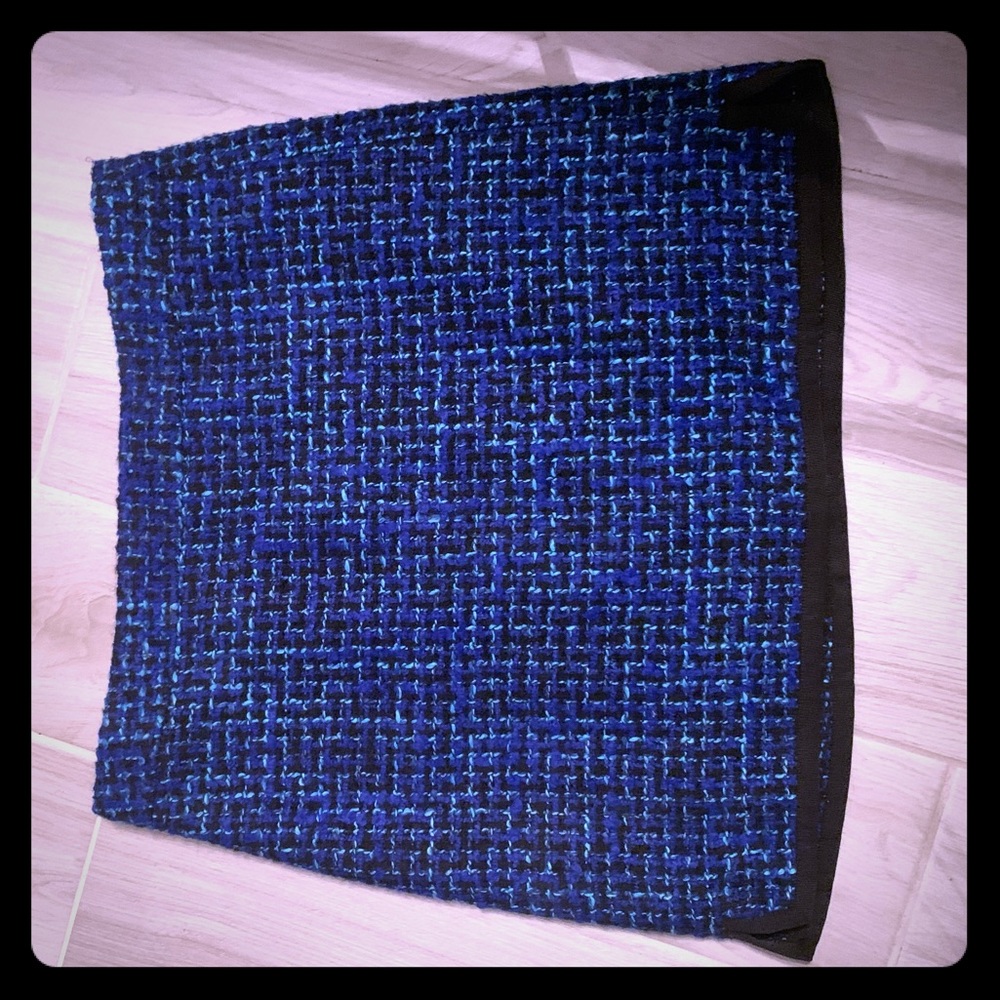 JCrew Black/Blue Knit Skirt. Size 6.